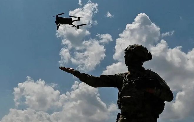 开云真人-俄导弹冲天而起大批外交官紧急撤